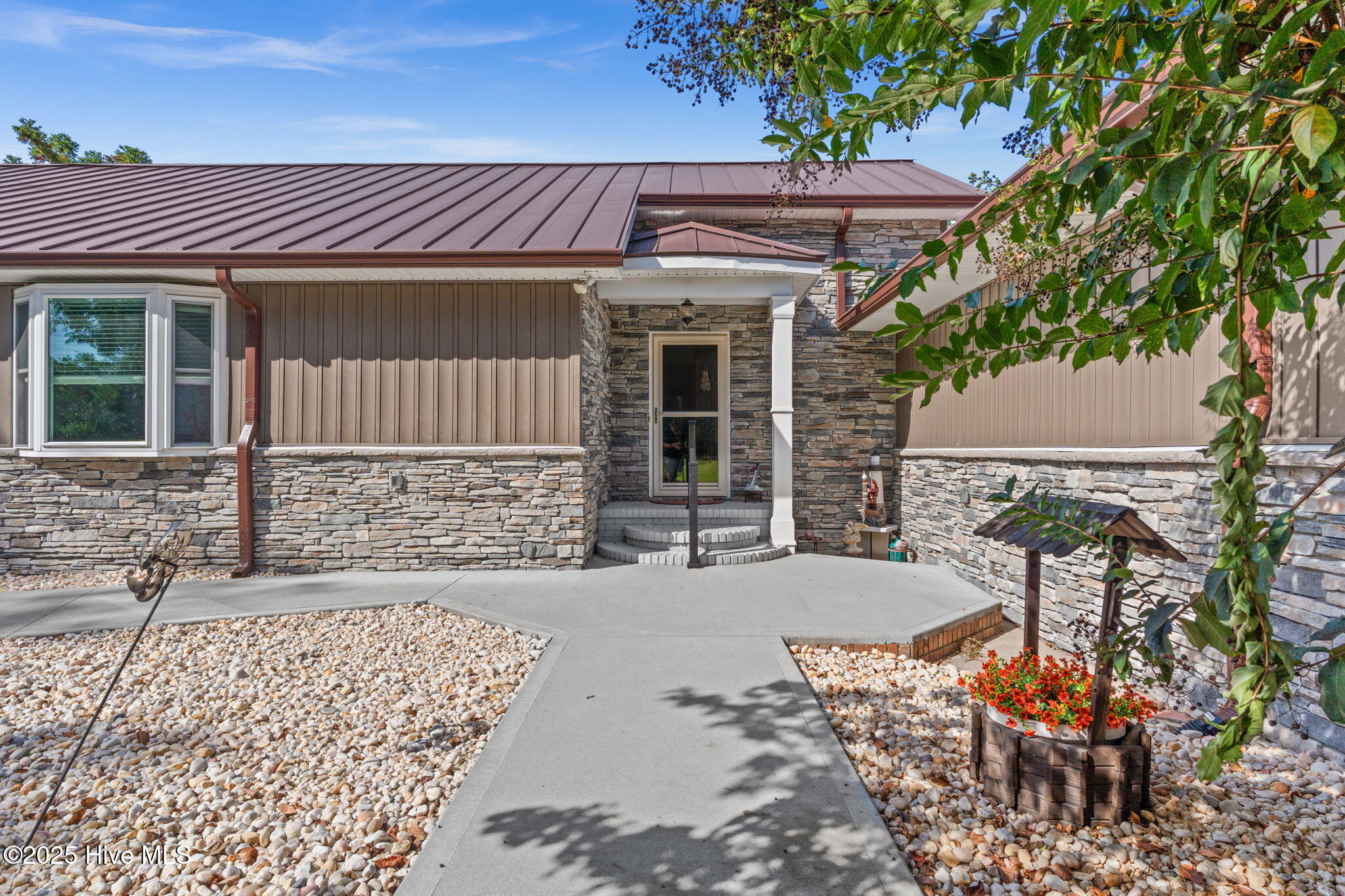 280 Hickman Road Northwest Calabash, NC 28467 - Photo 7 of 59 63-web-or-mls-CamMediaLLC.com (52 of 64)