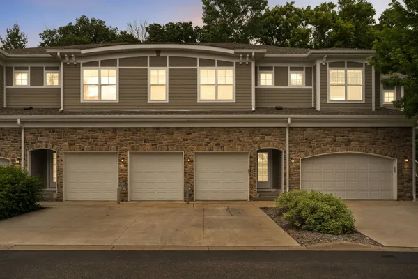 $525,000 | 17790 Valley Cove Court, Wayzata, MN 55391