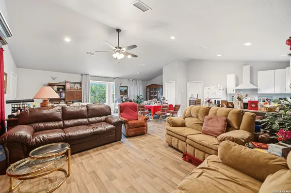 $1,150,000 | 752 Taylor, Bulverde, TX 78163