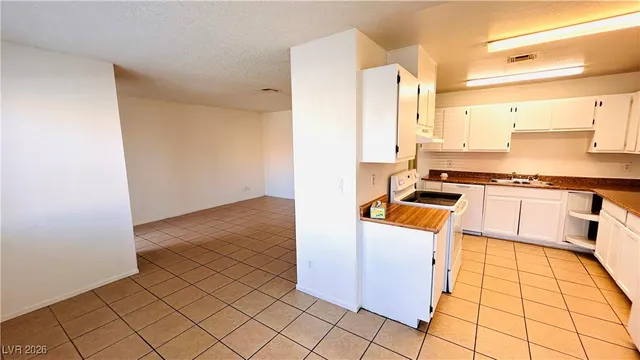 $1,300 | 6217 Yerba Lane, Unit A, Las Vegas, NV 89108