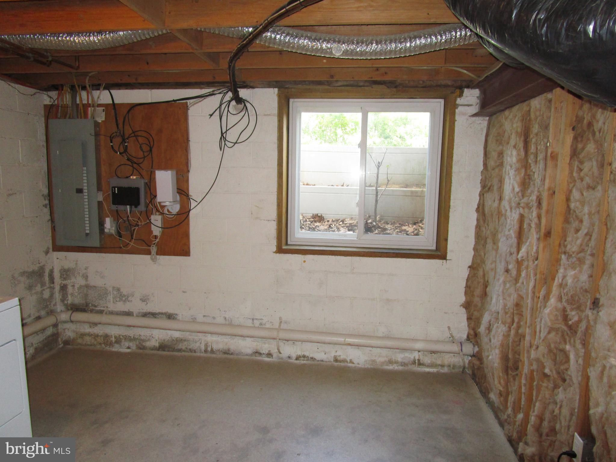 7 Mary Hill Street Spring Mount, PA 19473 - Photo 21 of 25 Egress Window