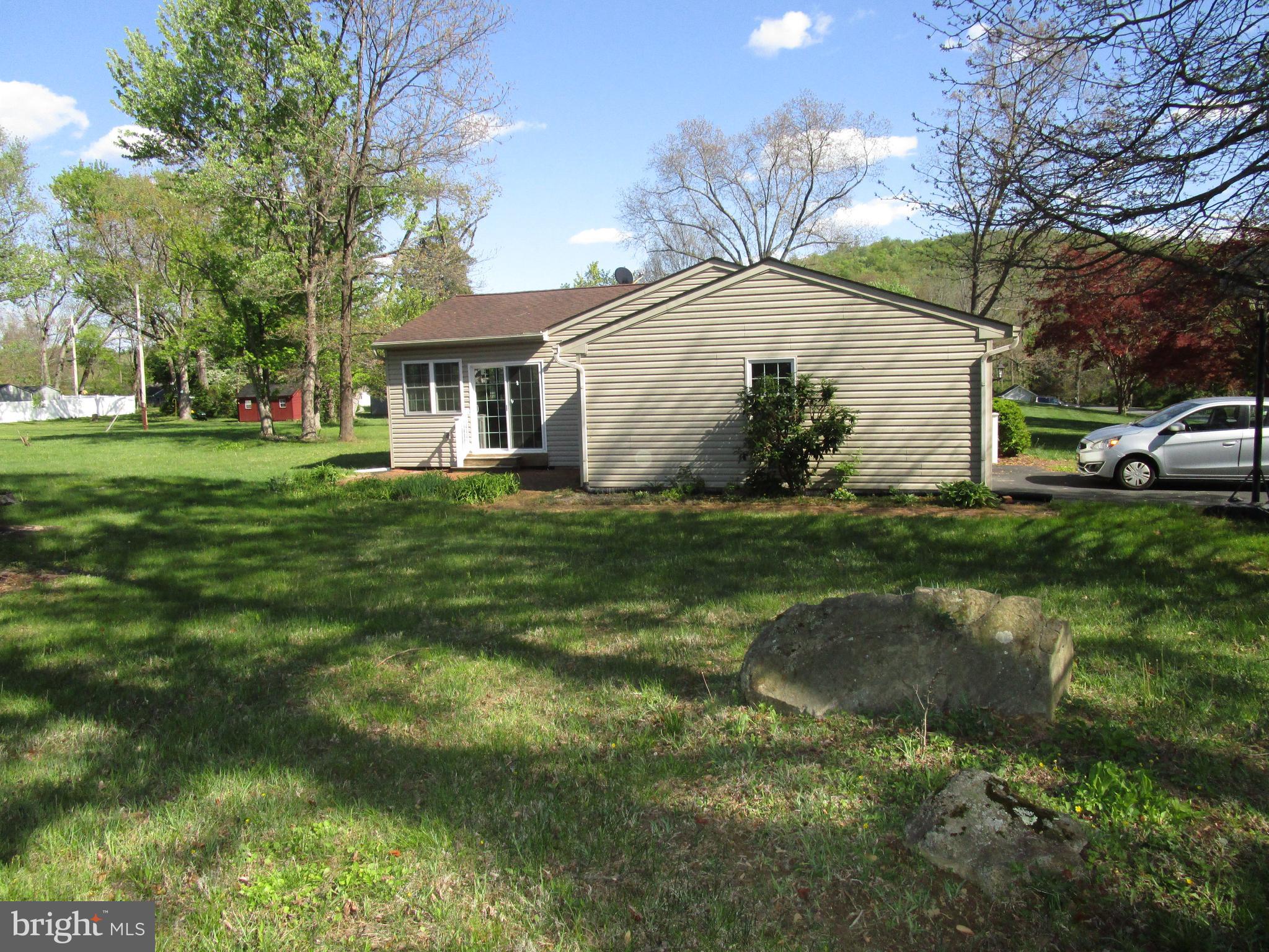 7 Mary Hill Street Spring Mount, PA 19473 - Photo 22 of 25 Side Yard