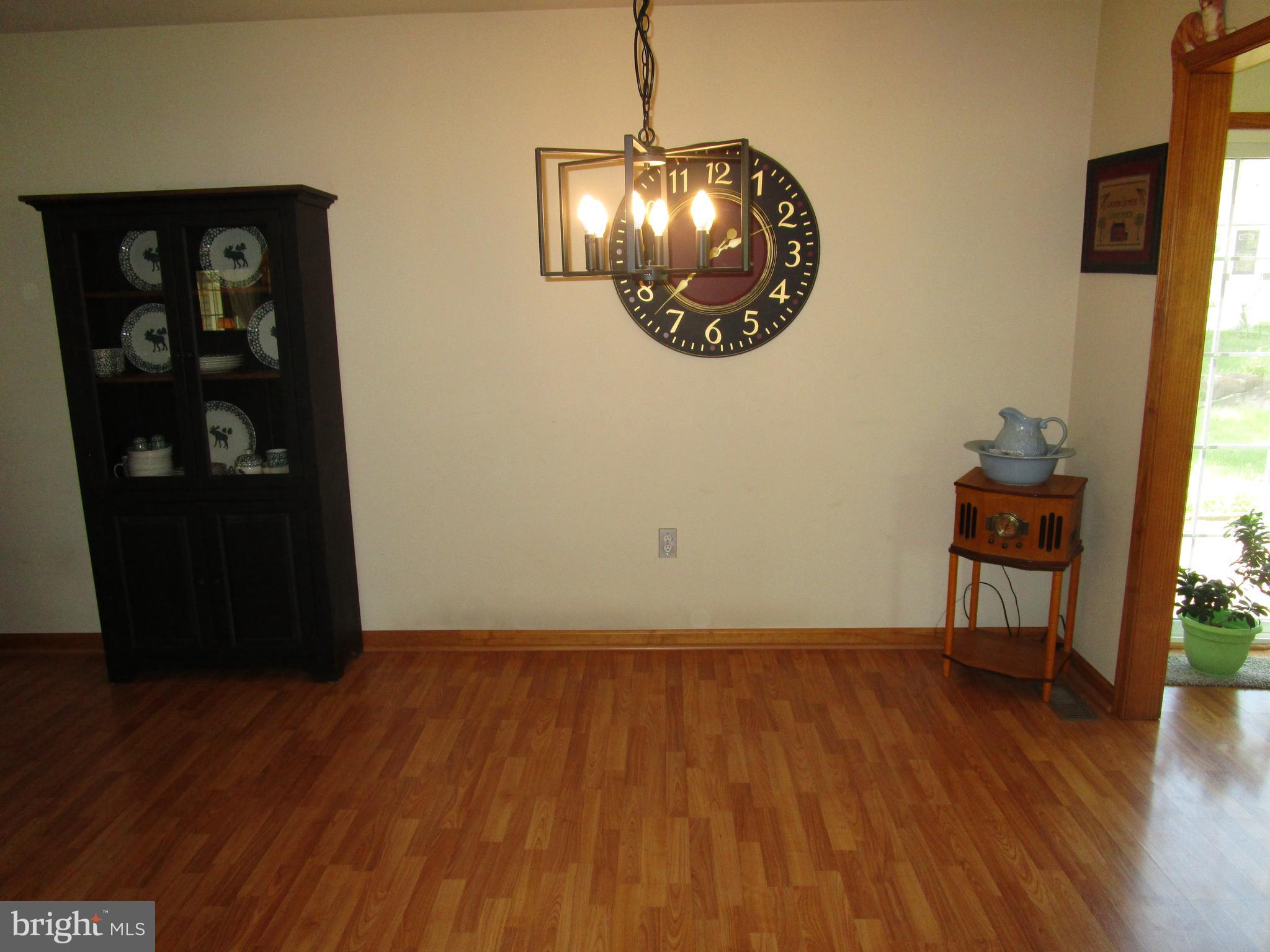 7 Mary Hill Street Spring Mount, PA 19473 - Photo 7 of 25 Dining Room
