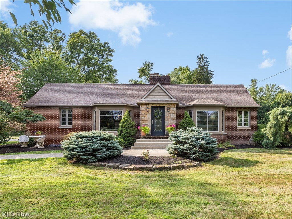 2824 Kent Road Silver Lake, OH 44224 - Photo 2 of 35 Front View