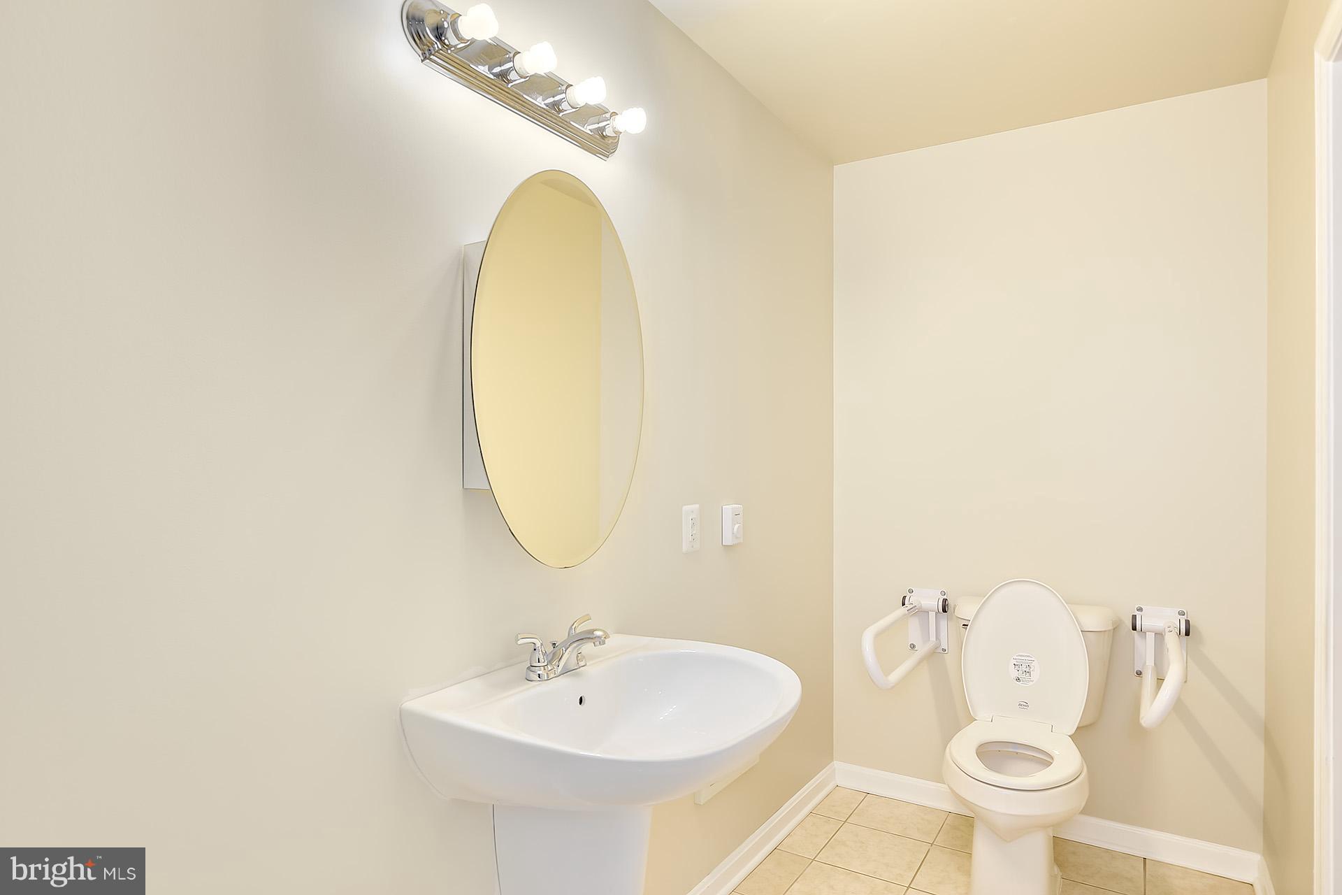 6709 Reynard Drive Springfield, VA 22152 - Photo 14 of 27 Bath