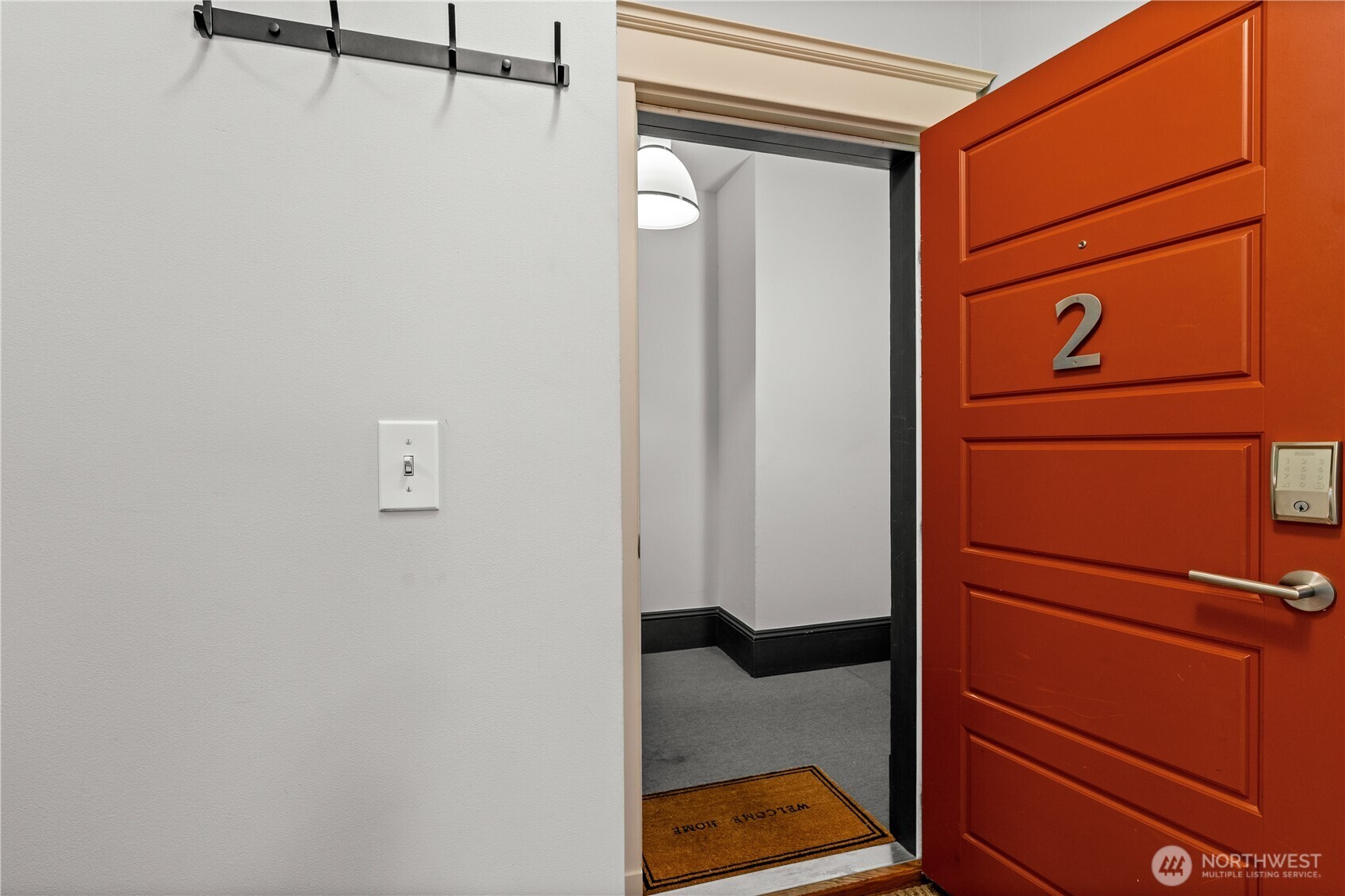 4420 Dayton Avenue North, Unit 2 Seattle, WA 98103 - Photo 6 of 32