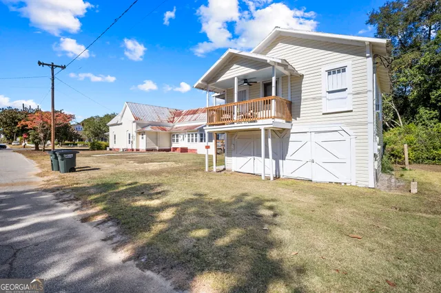 $329,500 | 295 South Lewis Street, Metter, GA 30439