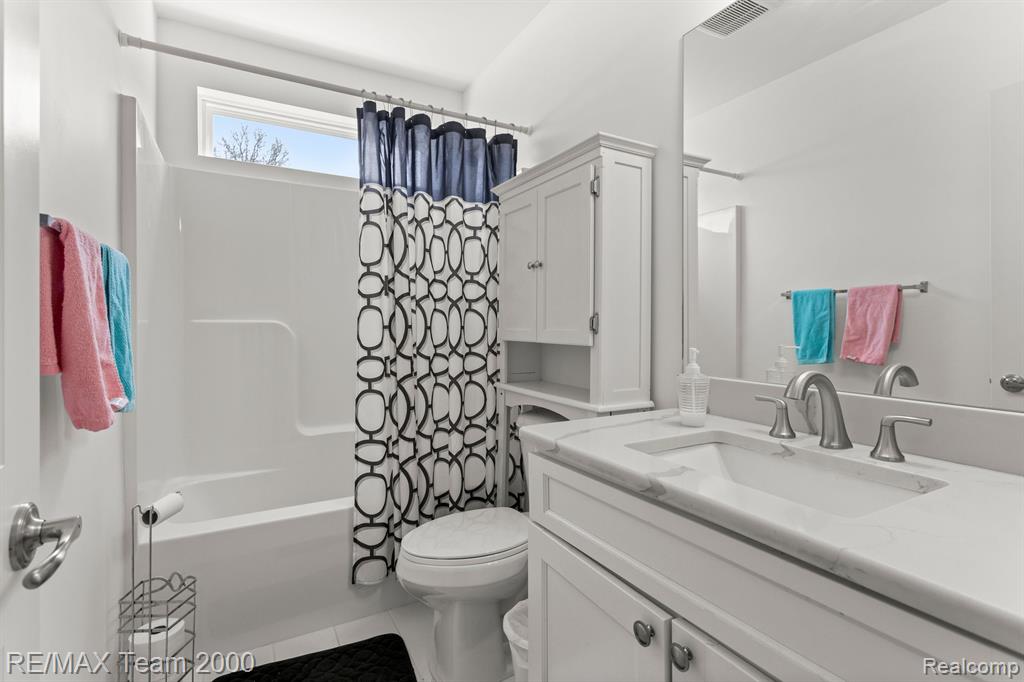 3463 High View Road Highland, MI 48356 - Photo 20 of 35