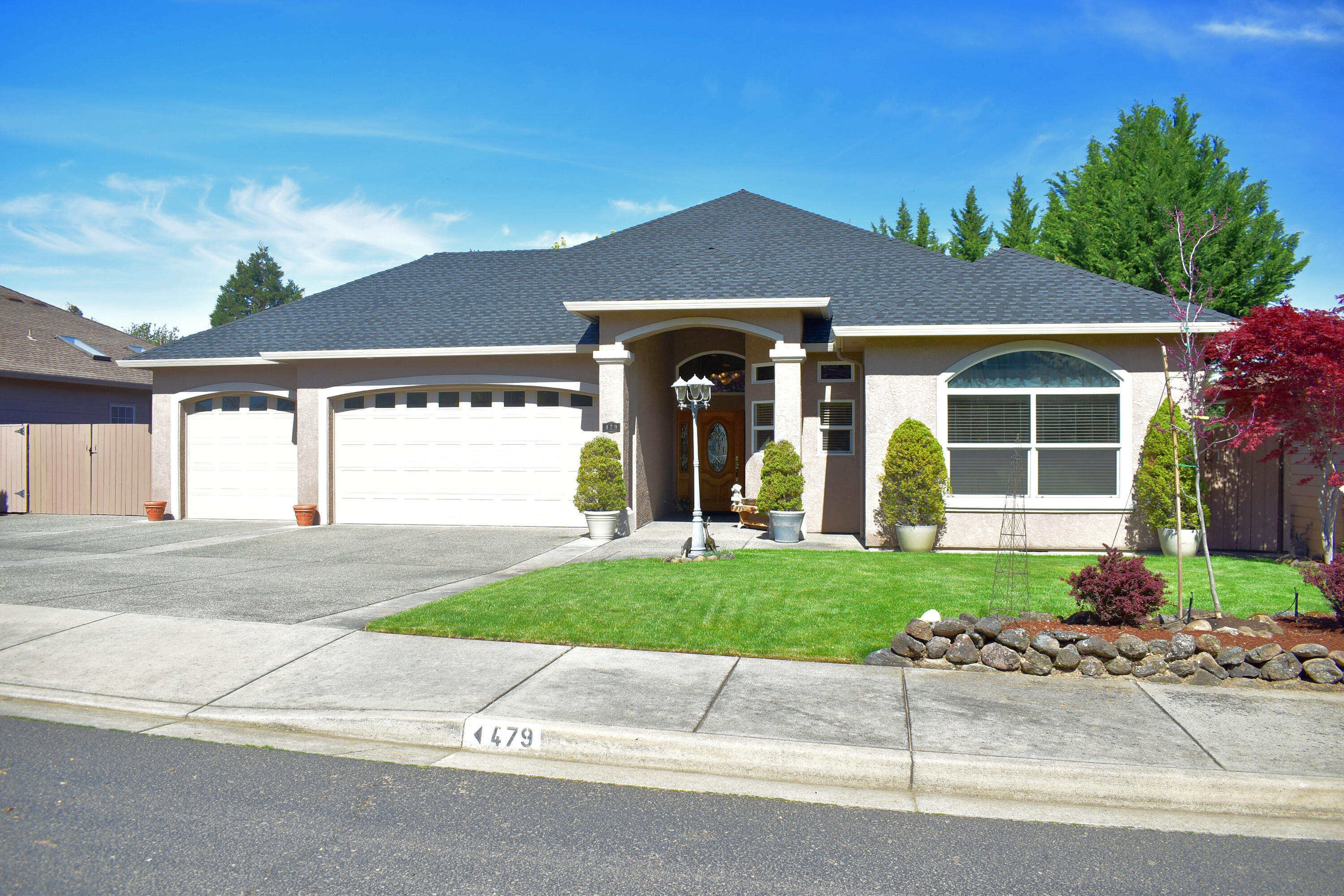 479 Quail Run Eagle Point, OR 97524 - Photo 1 of 51 479 Quail Run EPCG