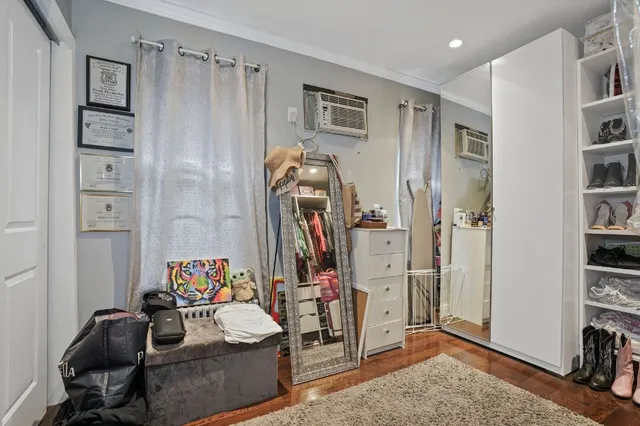 $1,199,000 | 70-49 66th Place, Unit 2S | Glendale