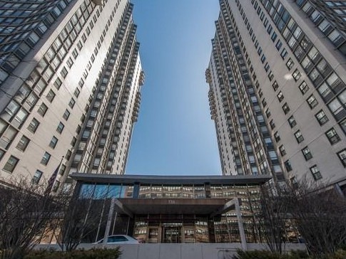 5701 North Sheridan Road, Unit 30B Chicago, IL 60660 - Photo 1 of 9