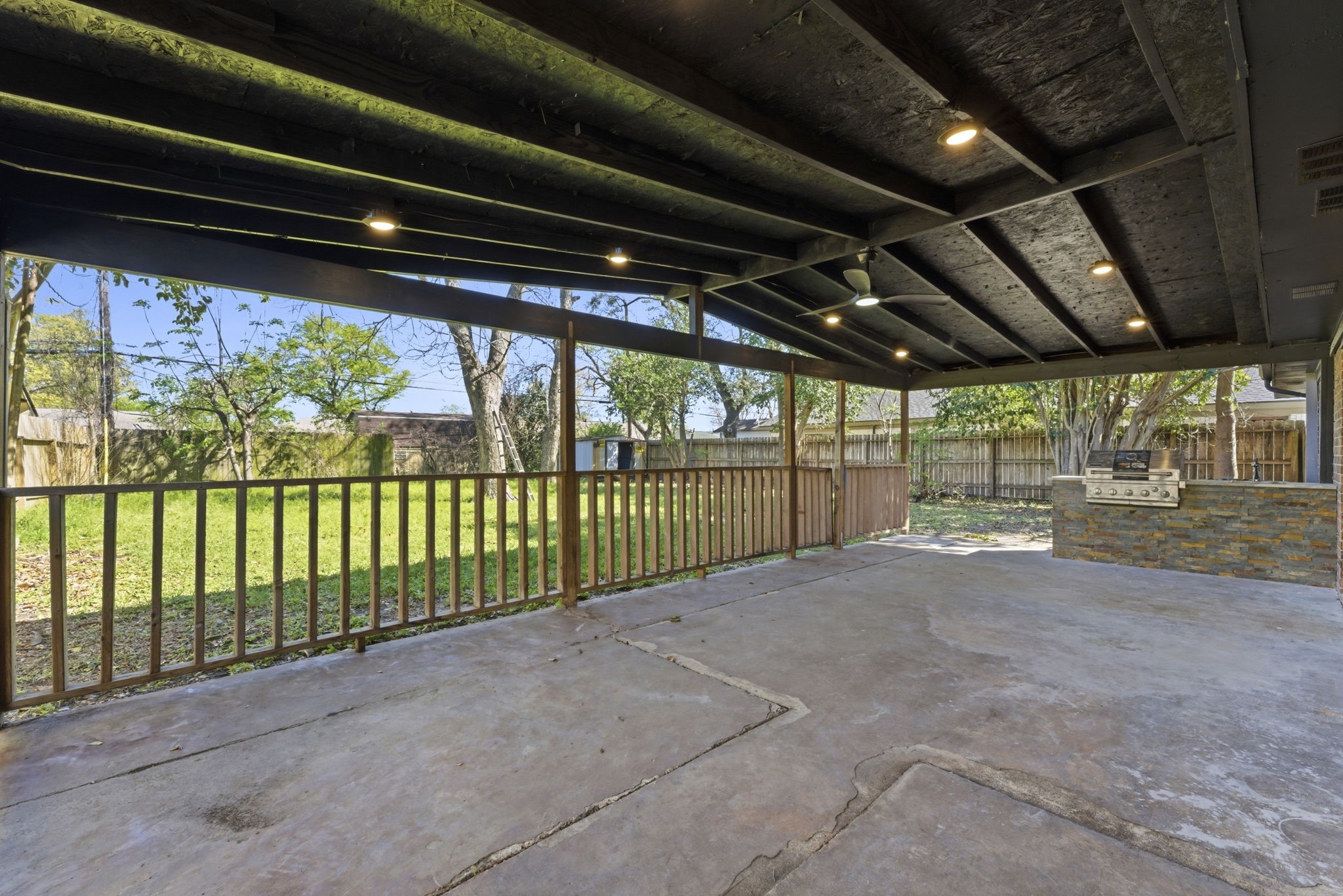 910 Beaver Bend Road Houston, TX 77088 - Photo 48 of 48 Step outside and you’ll find your new favorite hangout, covered, spacious, and ready for everything from quiet evenings to weekend get-togethers.
