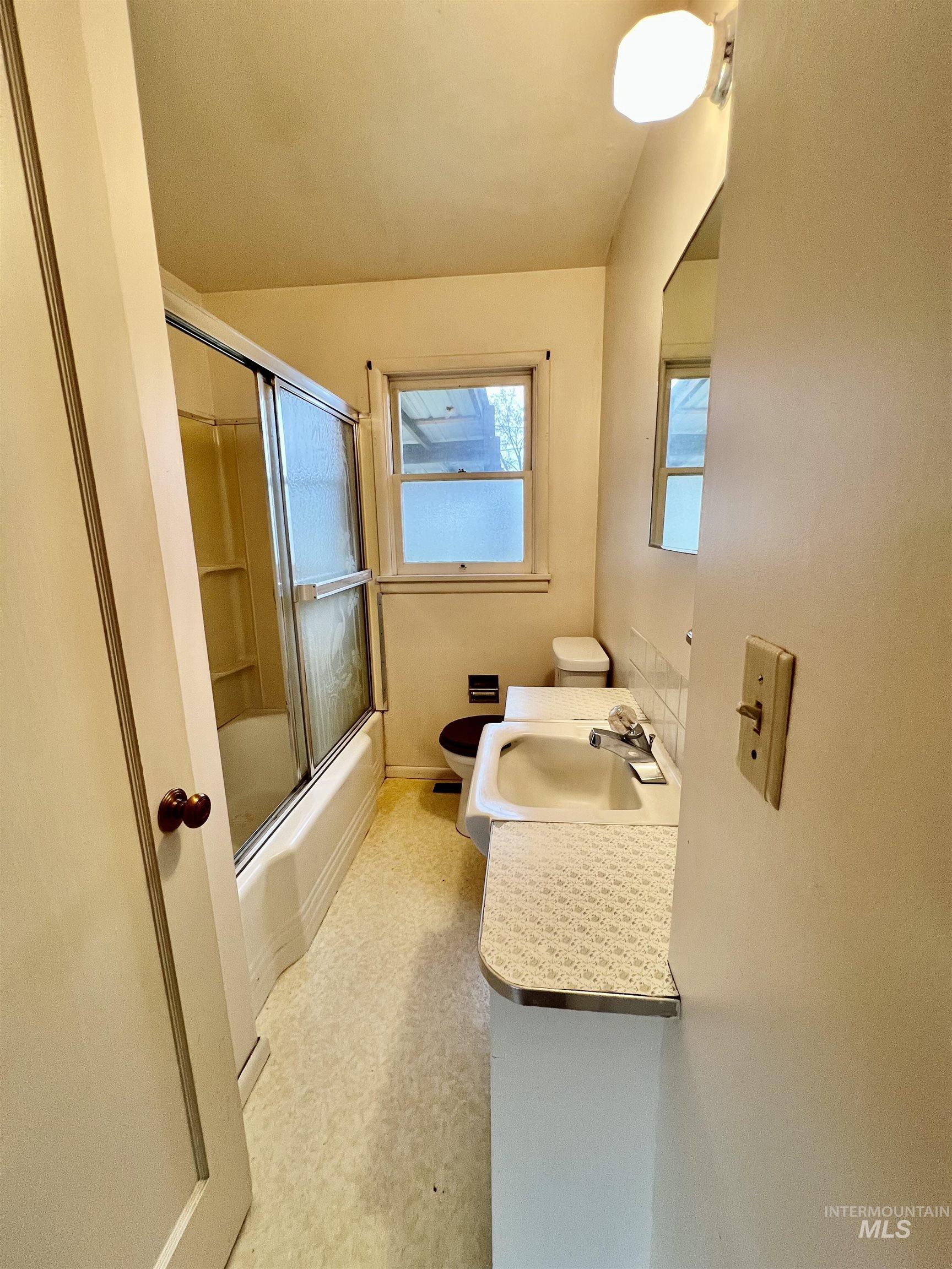 1027 11th Street Clarkston, WA 99403 - Photo 11 of 17