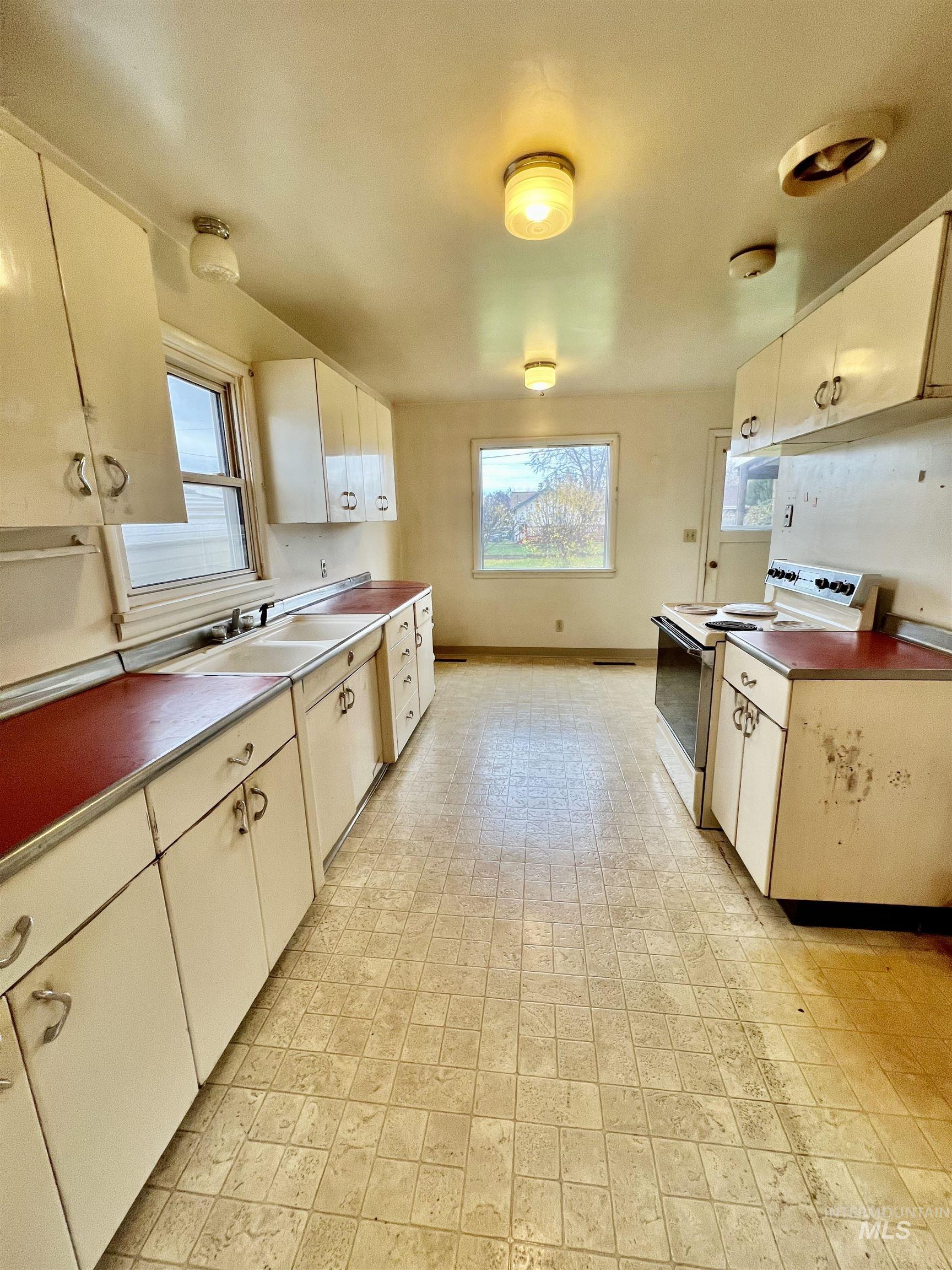 1027 11th Street Clarkston, WA 99403 - Photo 6 of 17