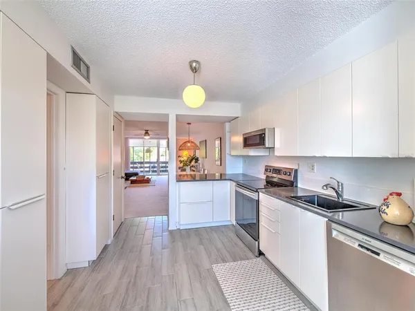 $4,000 | 744 Bayport Way, Unit 744, Longboat Key, FL 34228