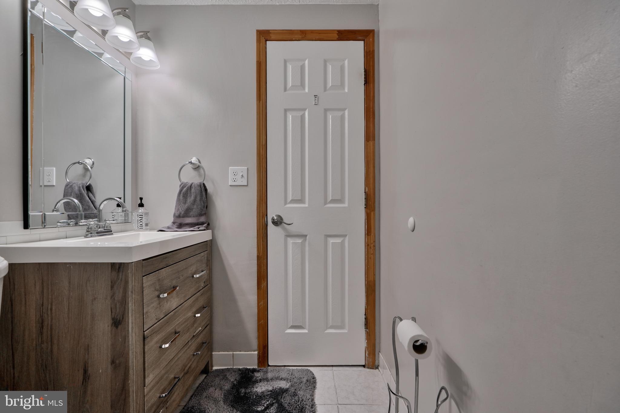 18 Johnson Road Pasadena, MD 21122 - Photo 21 of 39 Gallery Image 21