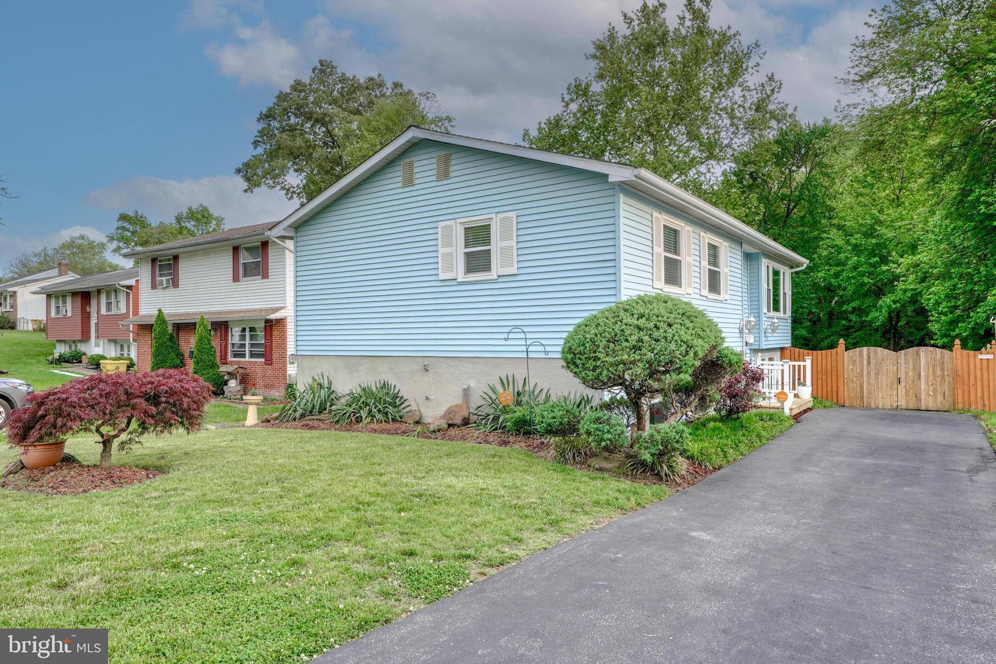 18 Johnson Road Pasadena, MD 21122 - Photo 3 of 39 Gallery Image 3