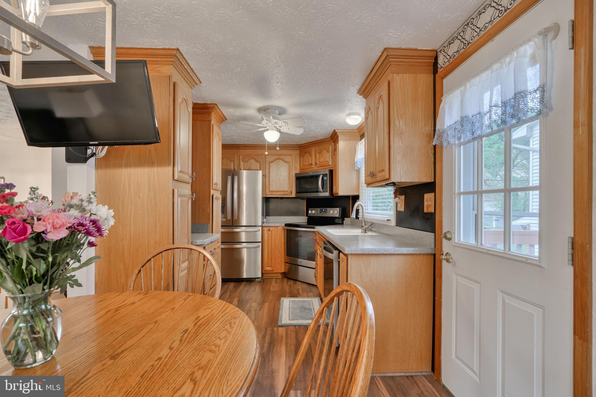 18 Johnson Road Pasadena, MD 21122 - Photo 10 of 39 Gallery Image 10