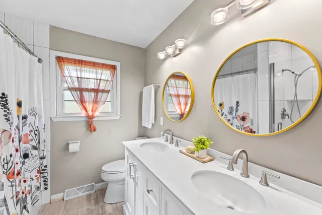 $579,900 | 4265 Williams Court, Brookfield, WI 53045