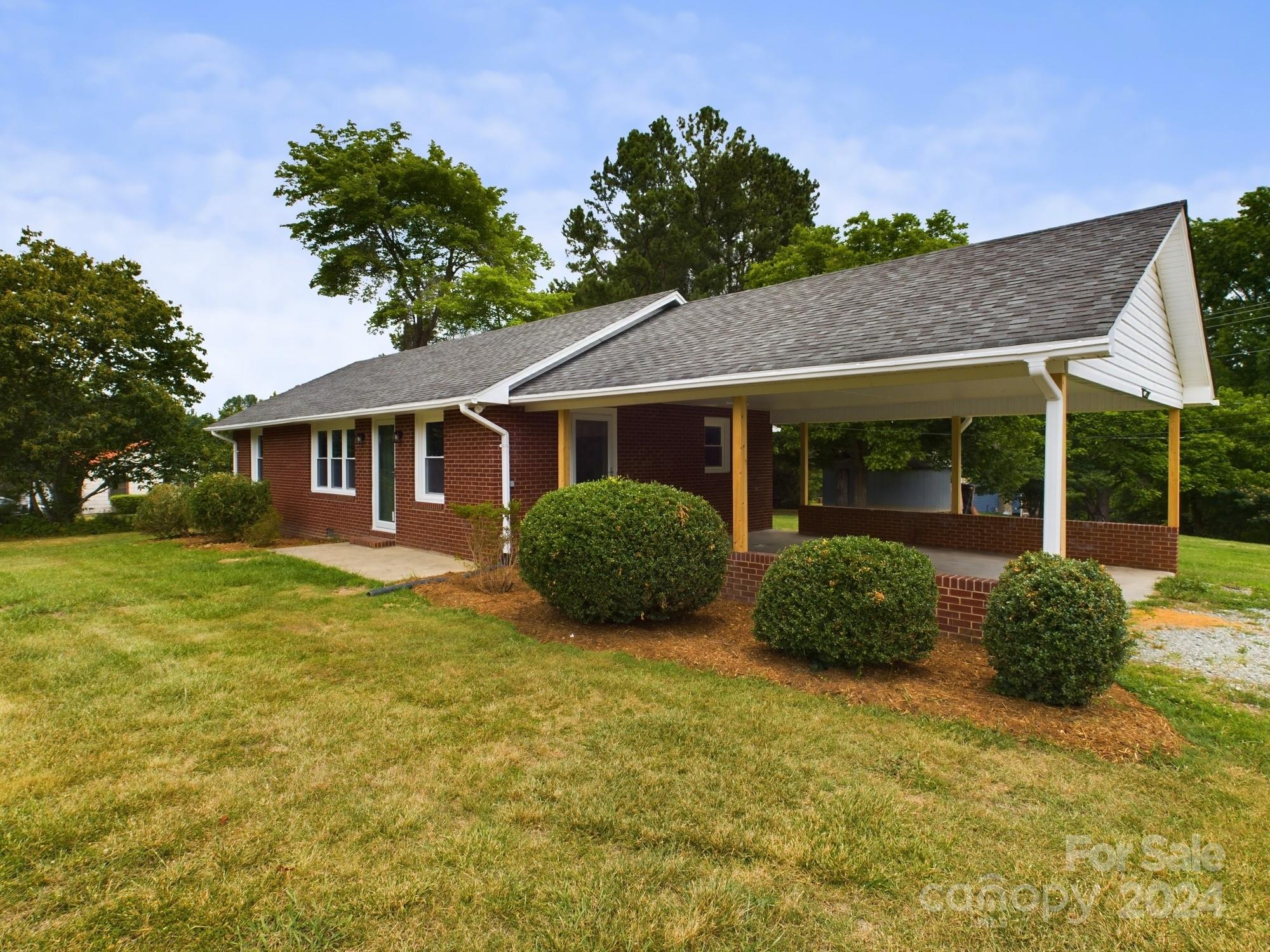 618 Louya Road Lexington, NC 27292 - Photo 3 of 21 Gallery Image 3