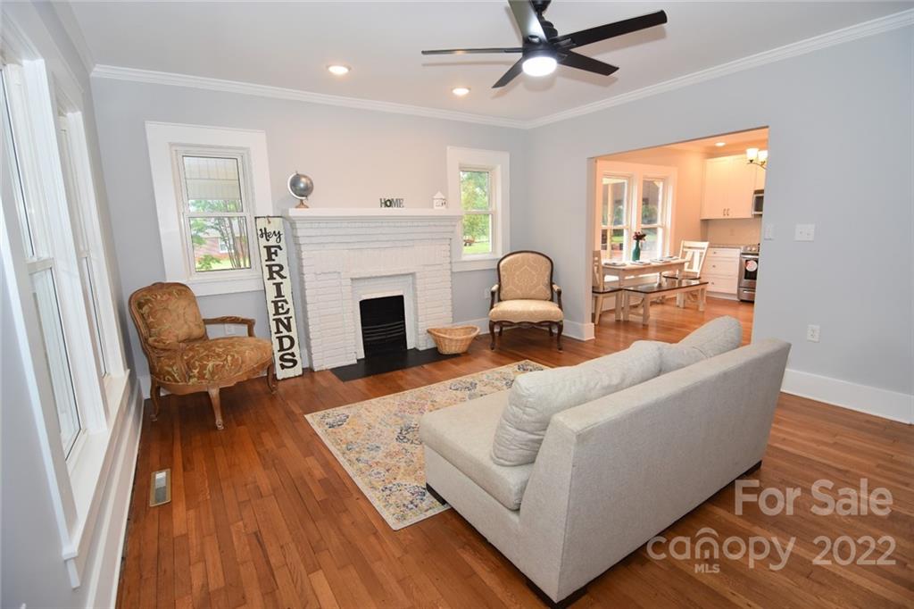 116 10th Street Southwest Conover, NC 28613 - Photo 5 of 21 Gallery Image 5