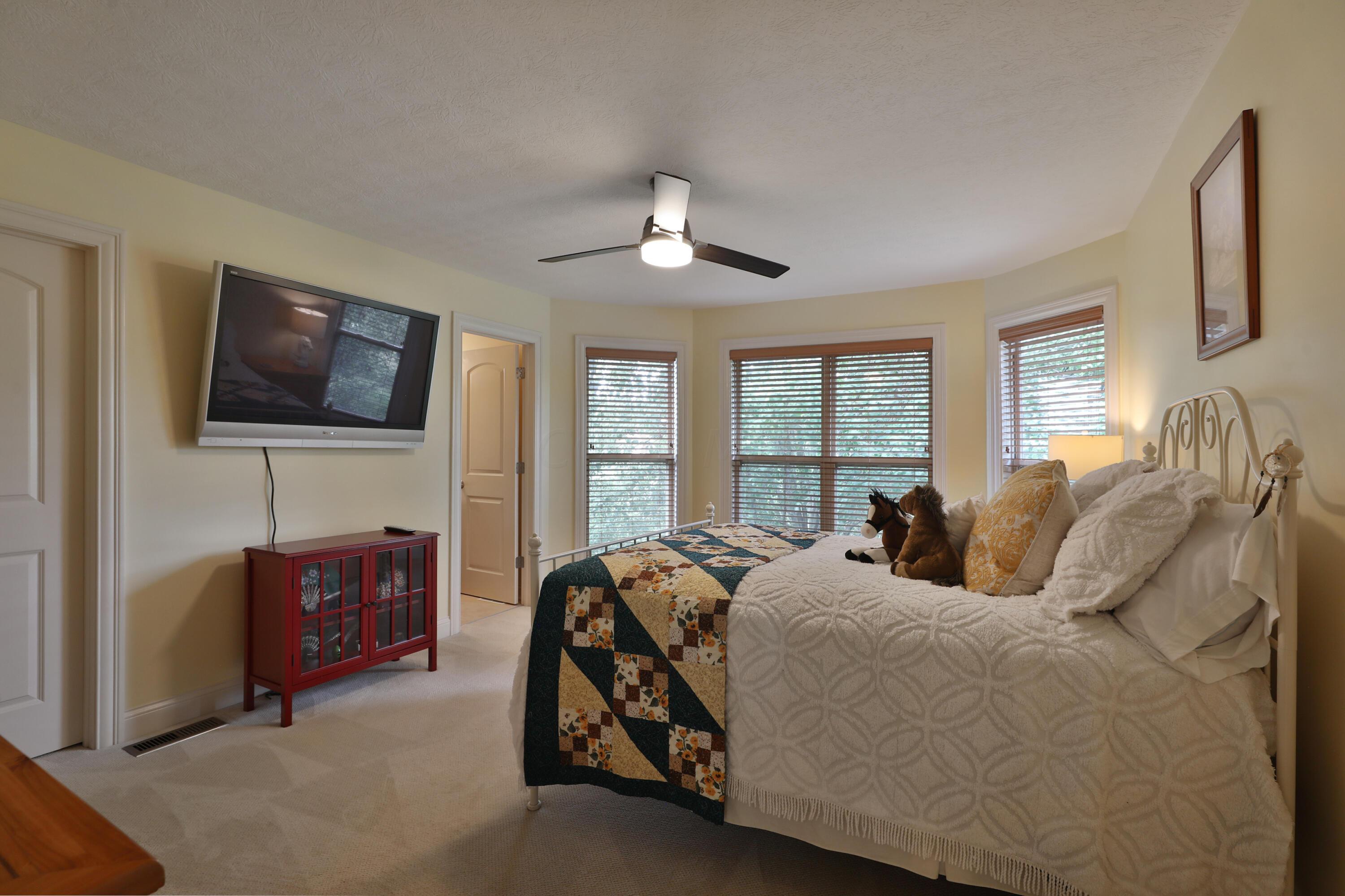 5453 Dublin Road Dublin, OH 43016 - Photo 28 of 38 Another bedroom