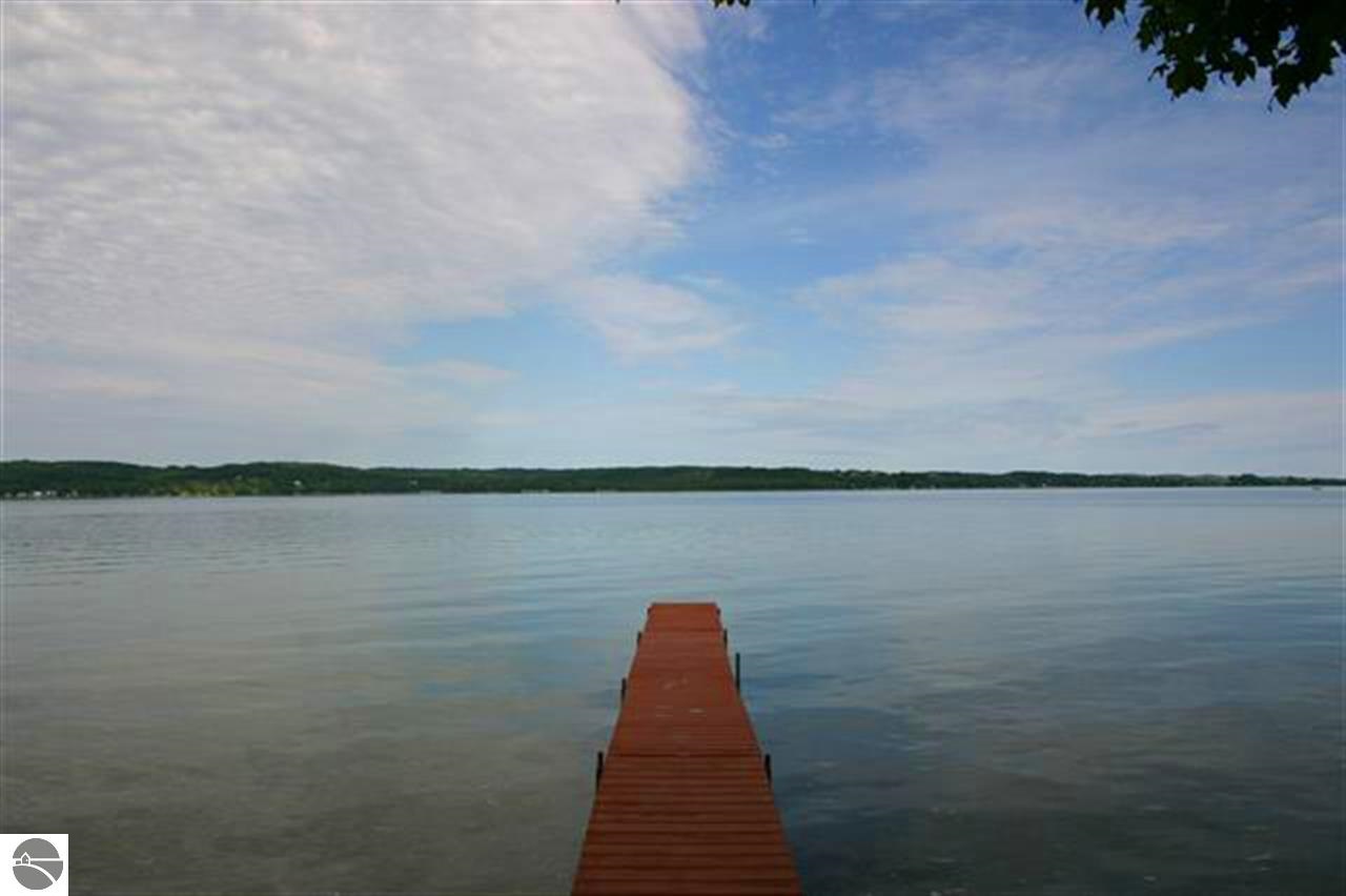 8970 South Sunnyview Road Traverse City, MI 49684 - Photo 2 of 46 1786580-1.JPG