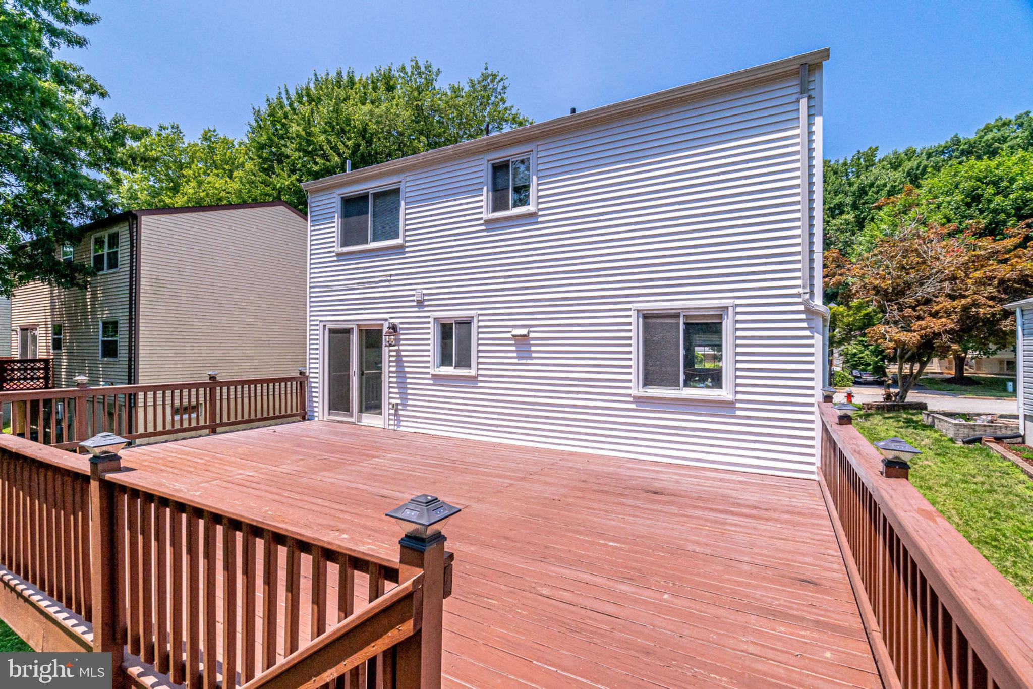 8481 Magic Tree Court Springfield, VA 22153 - Photo 3 of 48 Gallery Image 3