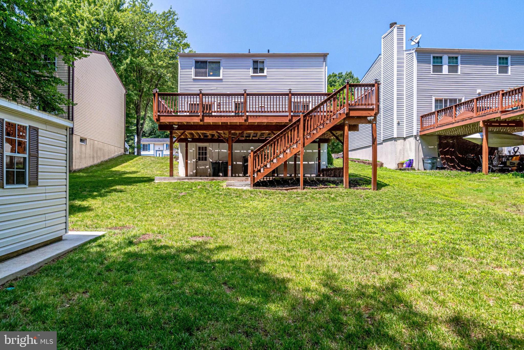 8481 Magic Tree Court Springfield, VA 22153 - Photo 4 of 48 Gallery Image 4