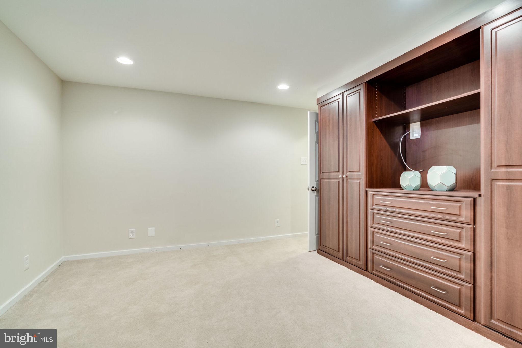 8481 Magic Tree Court Springfield, VA 22153 - Photo 36 of 48 Gallery Image 36