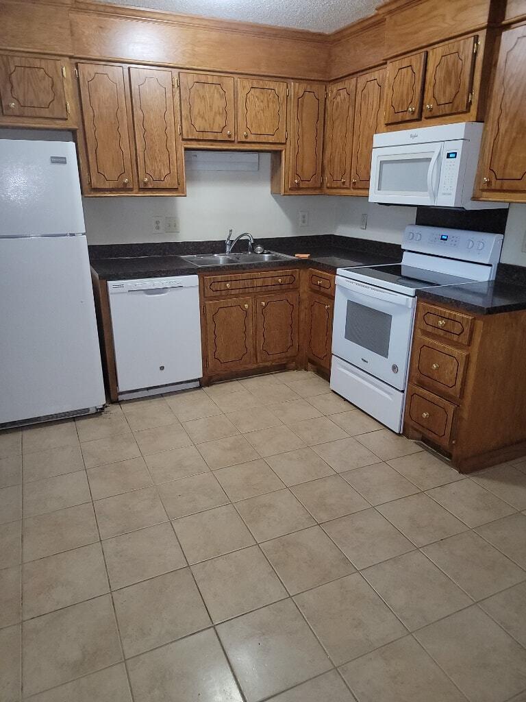 278 Fleming Road, Unit C Charleston, SC 29412 - Photo 5 of 5 property_11-2021_Kitchen_1 (2) (1)