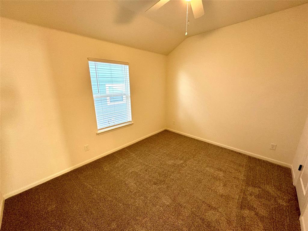 4910 Dry Creek Road Sherman, TX 75092 - Photo 7 of 9