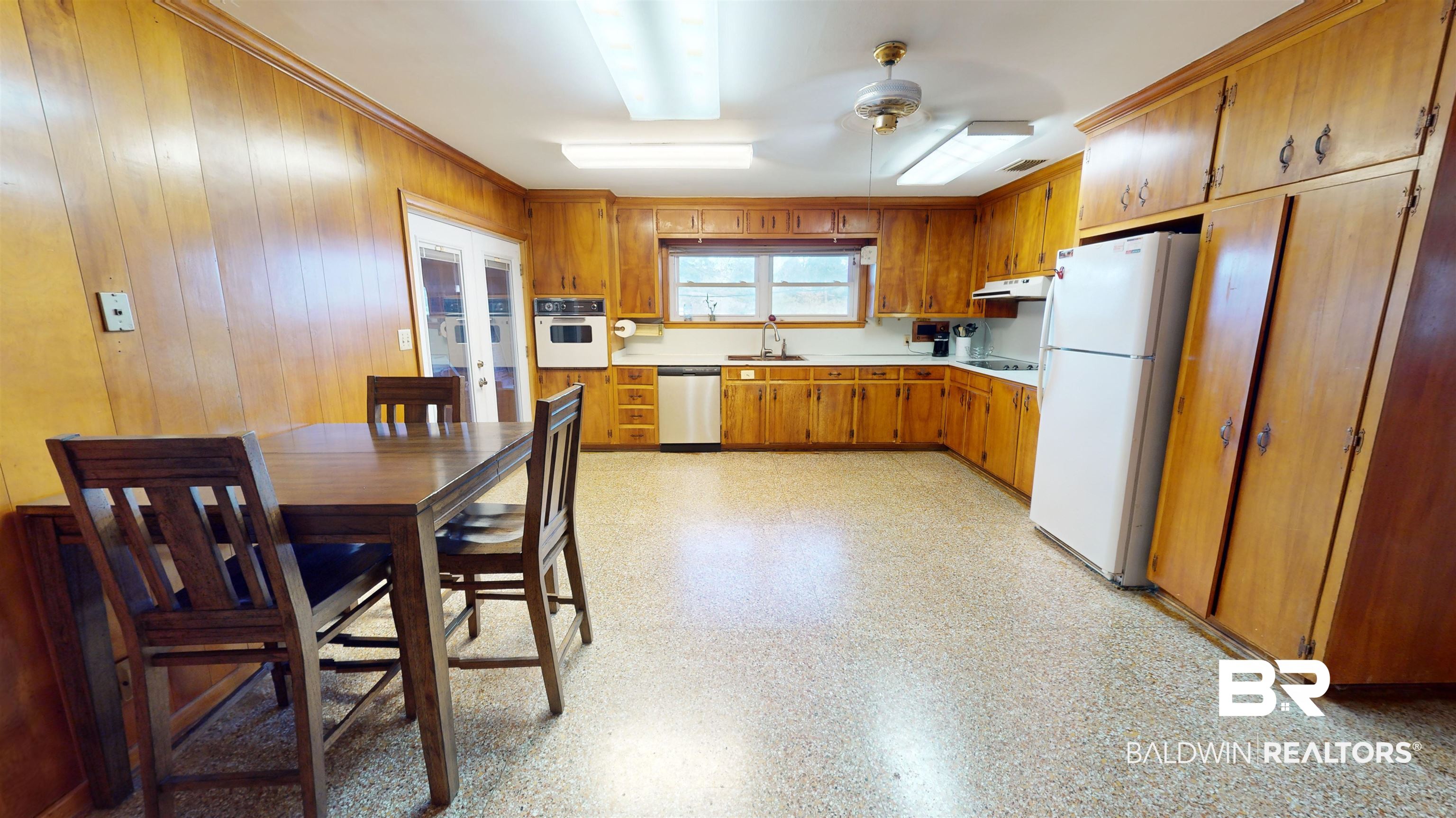 3904 South Ashley Drive Mobile, AL 36608 - Photo 8 of 28 Kitchen