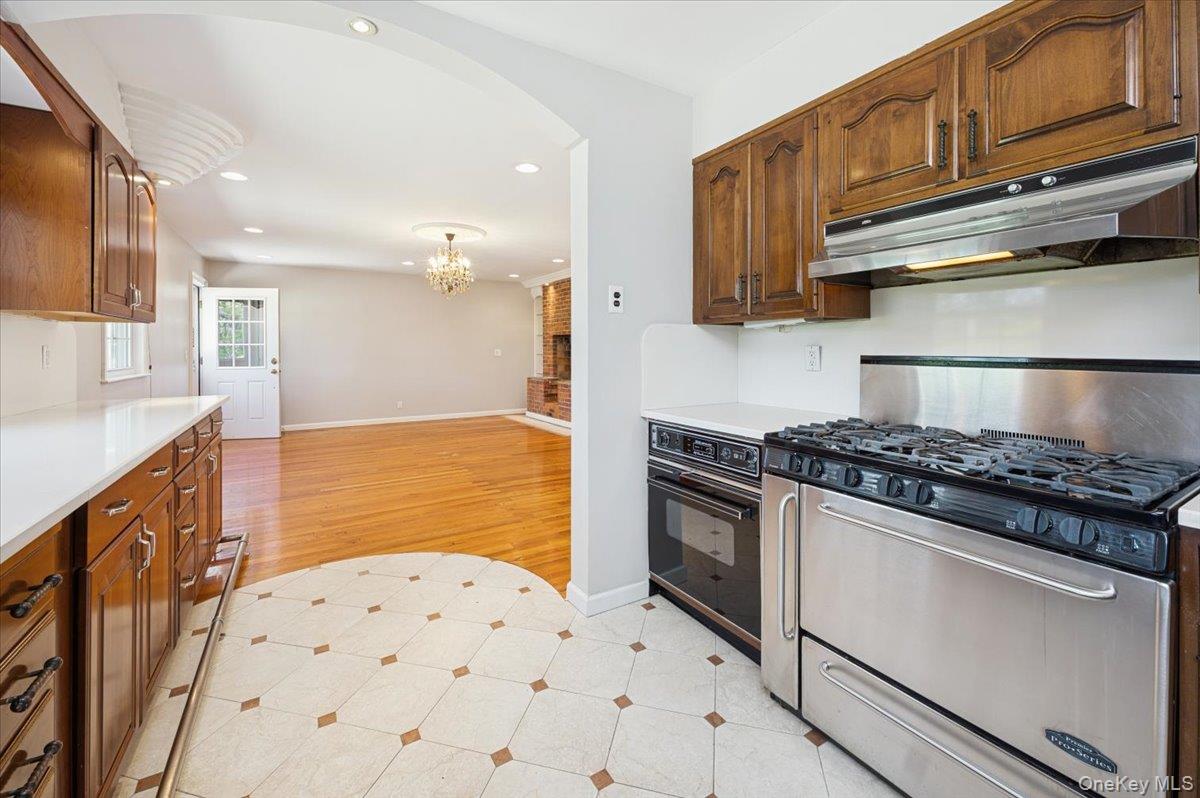 1 Windingwood Road North Rye Brook, NY 10573 - Photo 8 of 22