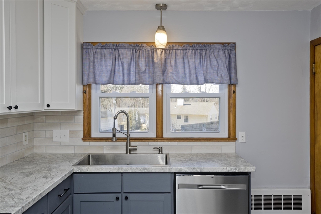 550 Tiffany Street Springfield, MA 01108 - Photo 6 of 42 Gallery Image 6