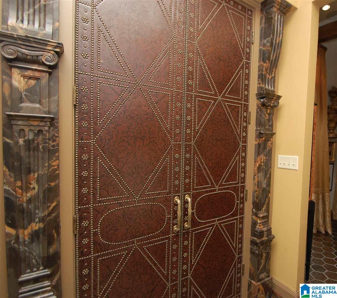 2829 Argyle Road South Birmingham, AL 35213 - Photo 3 of 43