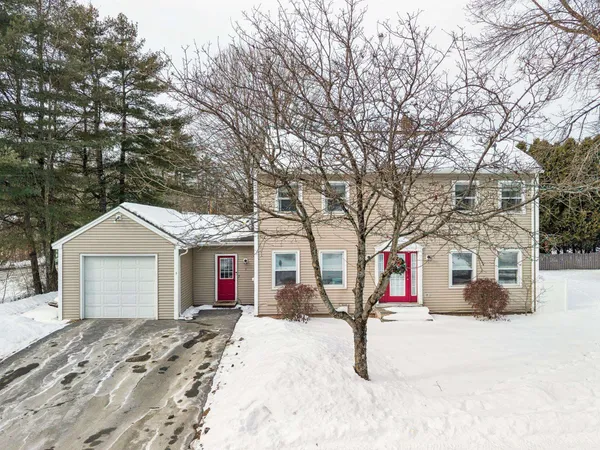 $630,000 | 5 Carlton Drive, Lebanon, NH 03784