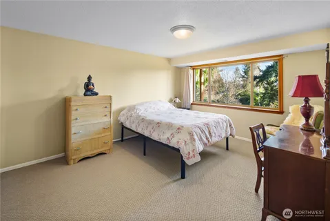 $1,100,000 | 22516 100th Place Southwest, Vashon, WA 98070