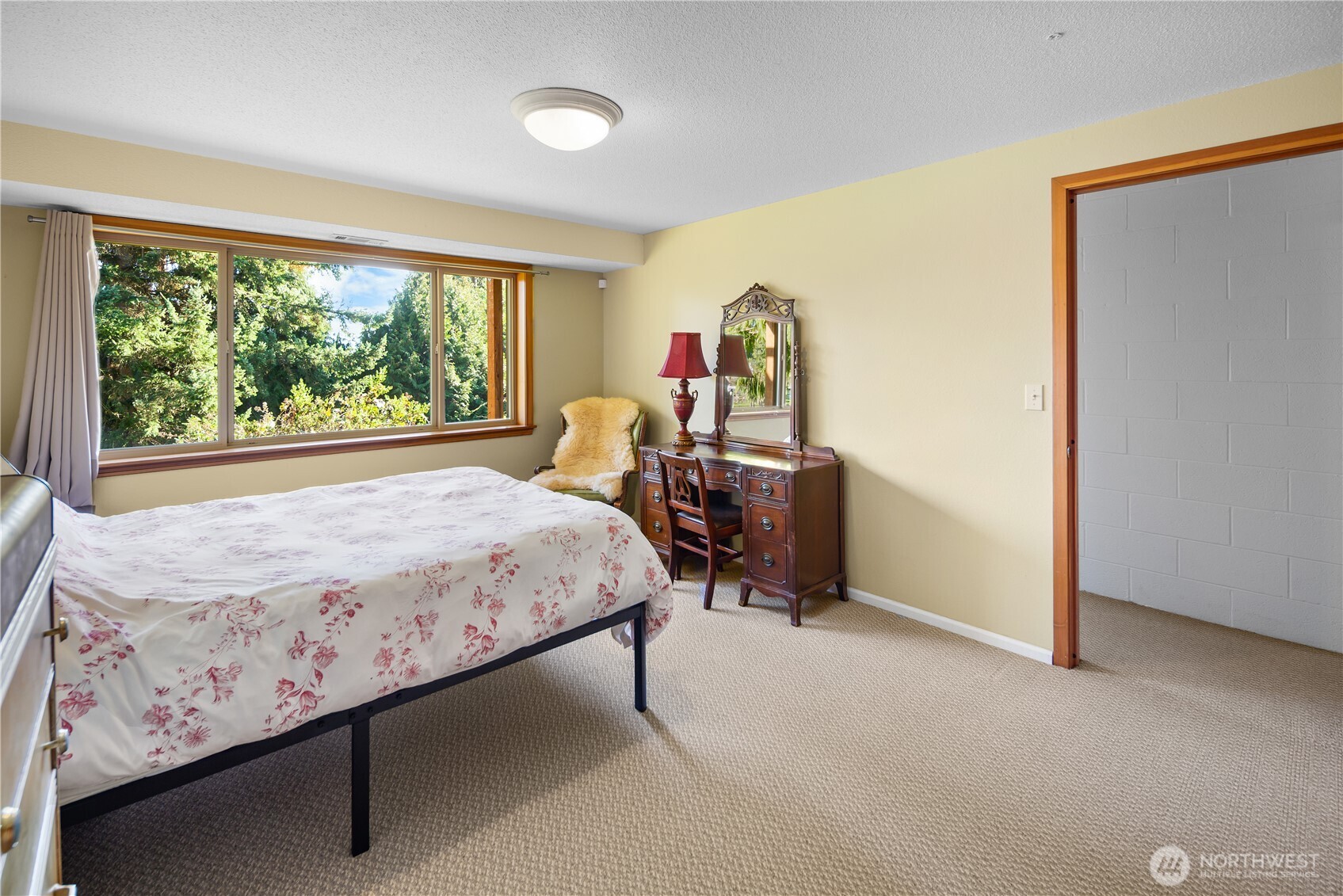 22516 100th Place Southwest Vashon, WA 98070 - Photo 22 of 34