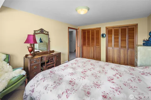 $1,100,000 | 22516 100th Place Southwest, Vashon, WA 98070