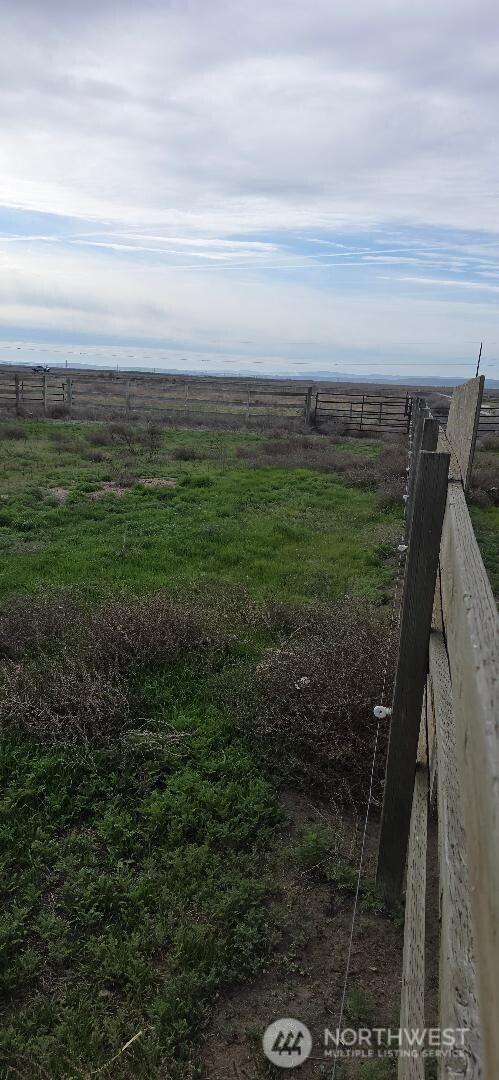 5200 North Frontage Road Northeast Ephrata, WA 98823 - Photo 5 of 8