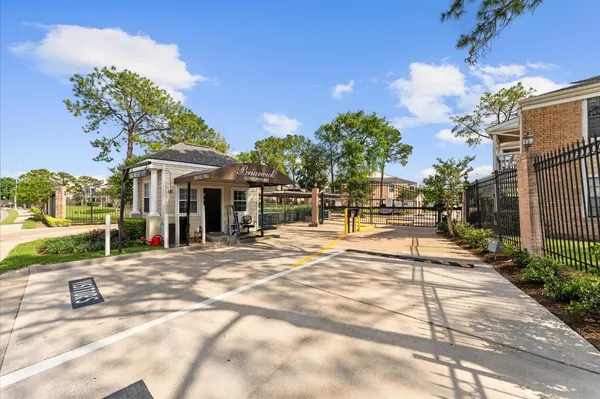 $1,250 | 2750 Holly Hall Street, Unit 815, Houston, TX 77054