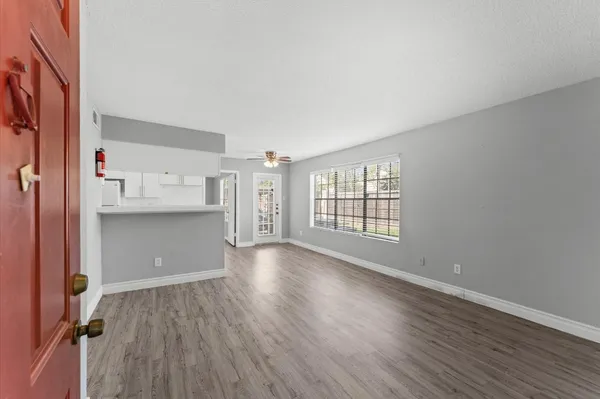 $1,250 | 2750 Holly Hall Street, Unit 815, Houston, TX 77054