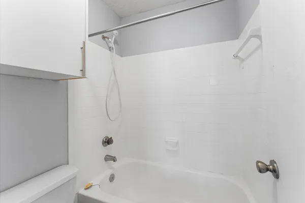 $1,250 | 2750 Holly Hall Street, Unit 815, Houston, TX 77054