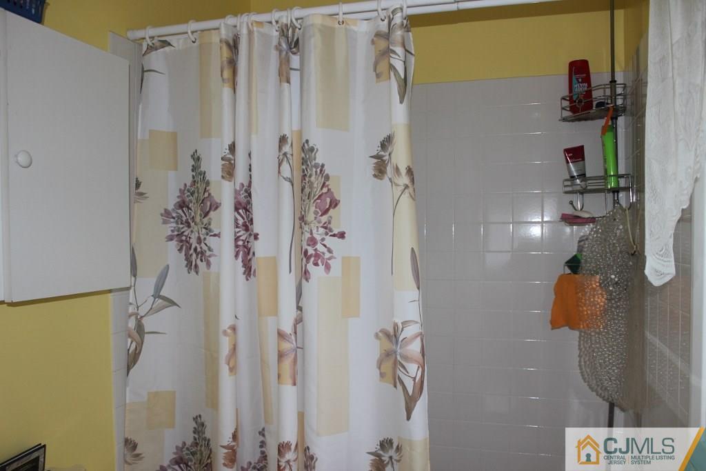 19 Ridgeview Road Jamesburg, NJ 08831 - Photo 12 of 24 Gallery Image 12