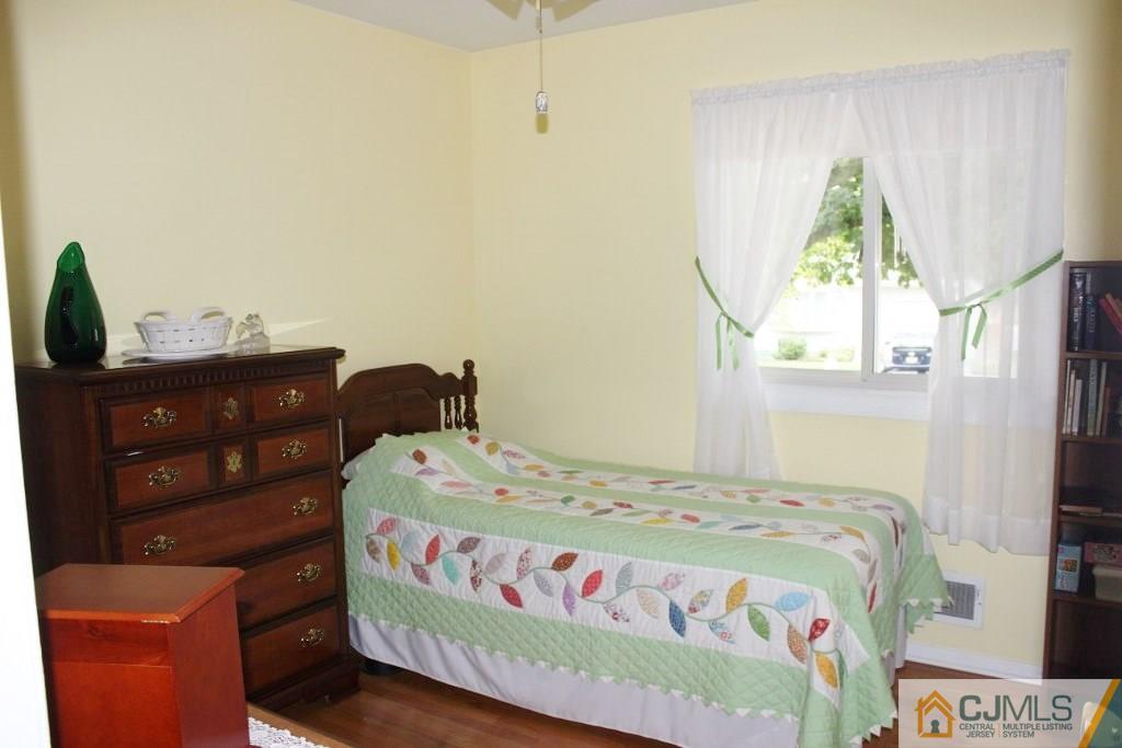 19 Ridgeview Road Jamesburg, NJ 08831 - Photo 14 of 24 Gallery Image 14