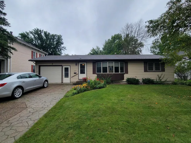 $250,000 | 455 East 4th Street, Zumbrota, MN 55992
