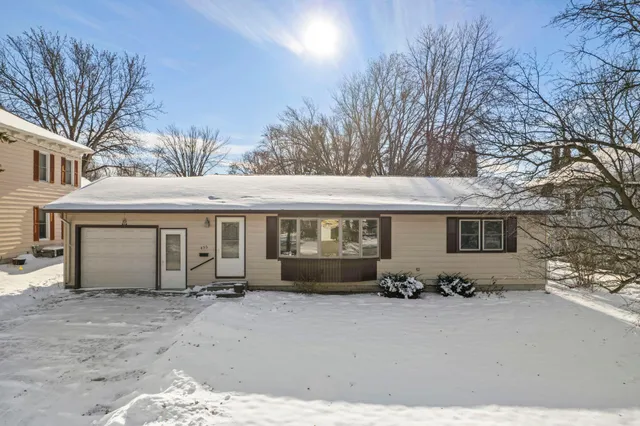 $250,000 | 455 East 4th Street, Zumbrota, MN 55992