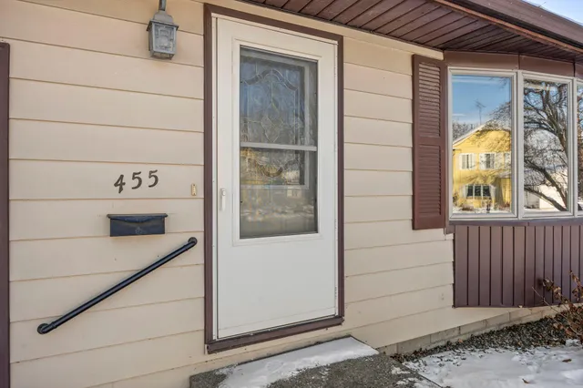 $250,000 | 455 East 4th Street, Zumbrota, MN 55992