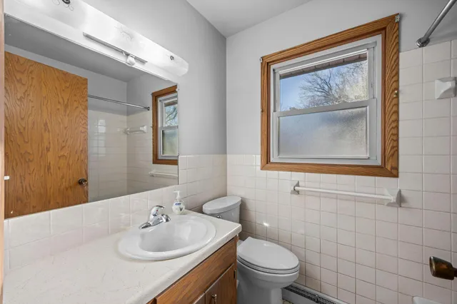 $250,000 | 455 East 4th Street, Zumbrota, MN 55992